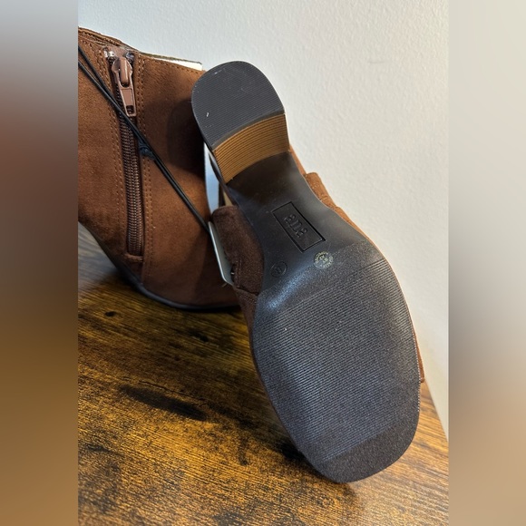 A.n.a Muse DK Cognac Open Toe Heeled Bootie NWT/box - Picture 6 of 6